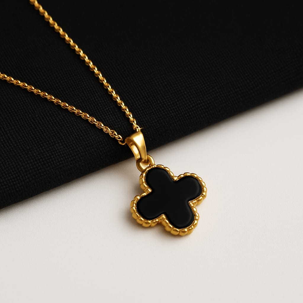 CLOVER PENDANT
